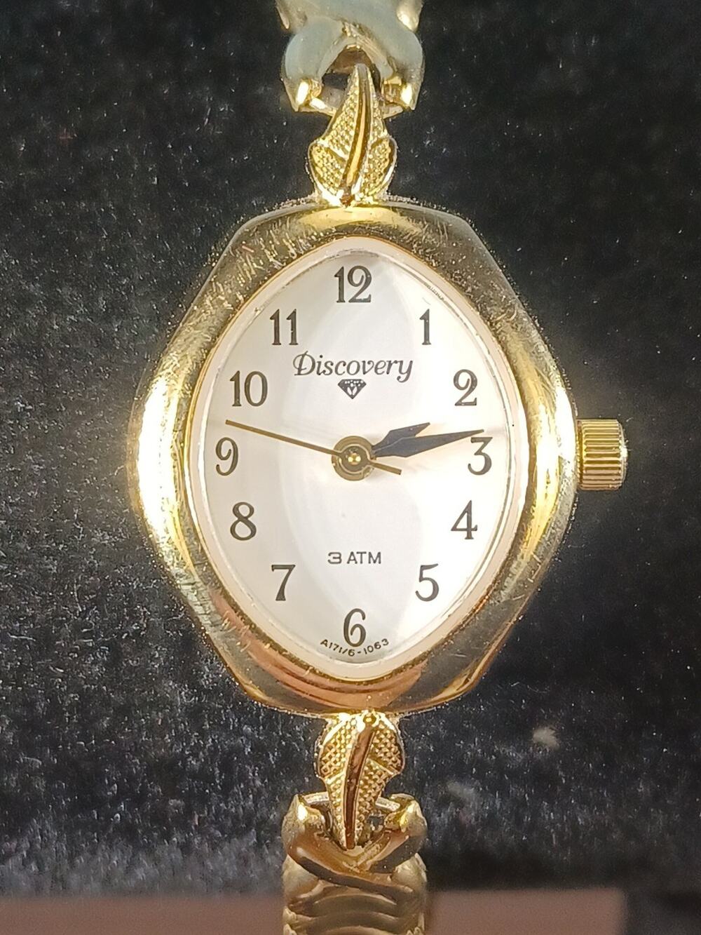 Discovery Ladies Danty Watch Goldentone Works Great